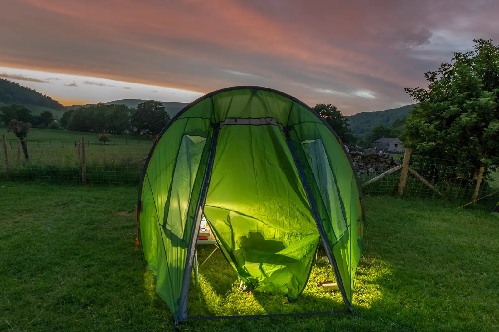 Addressing Common Queries: Can You Legally Pitch a Tent Anywhere in the UK?