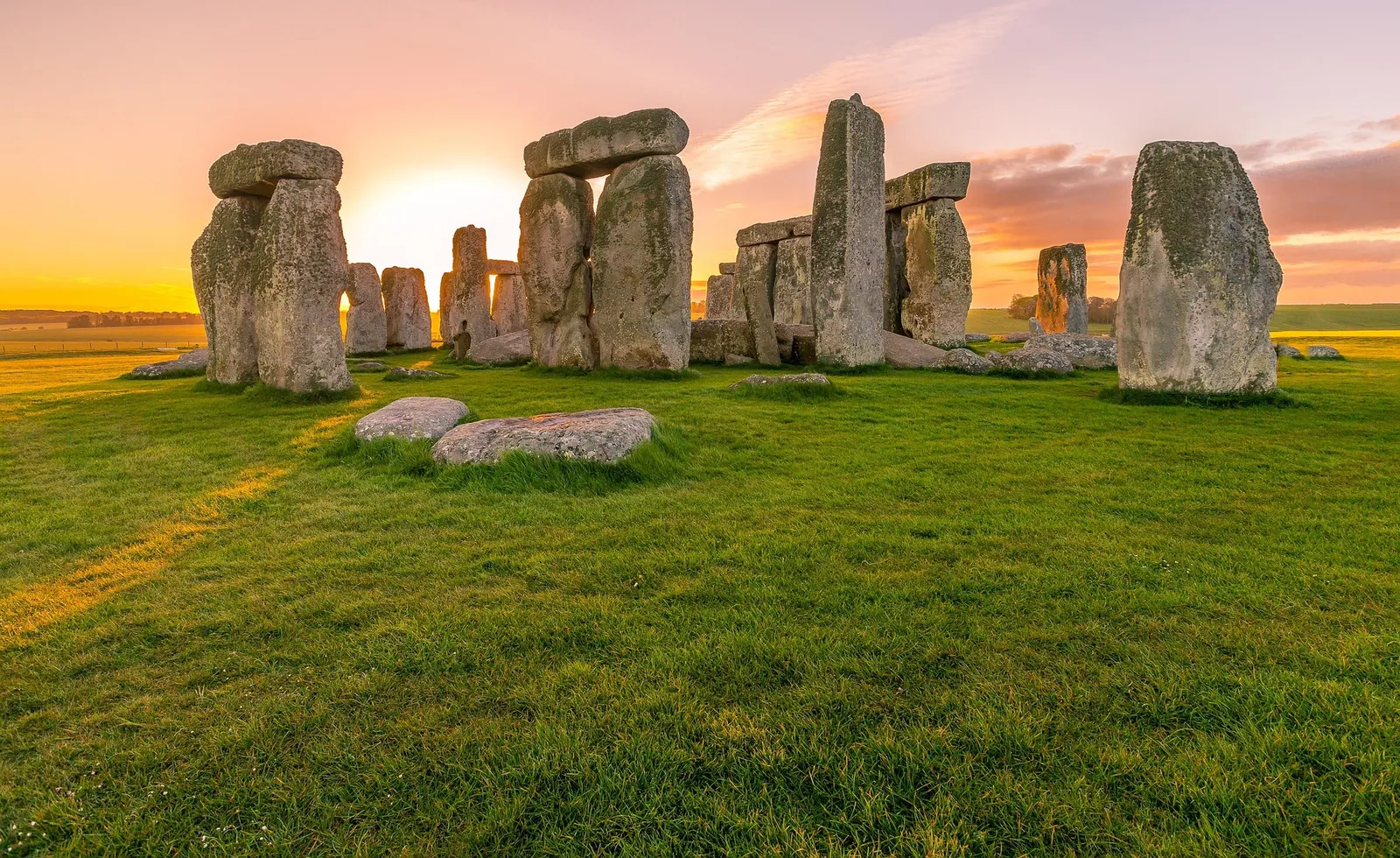 Exploring the UK's Rich Heritage: Top 10 Historical Sites